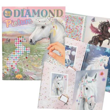Miss Melody Create Your Diamond Picture kirja